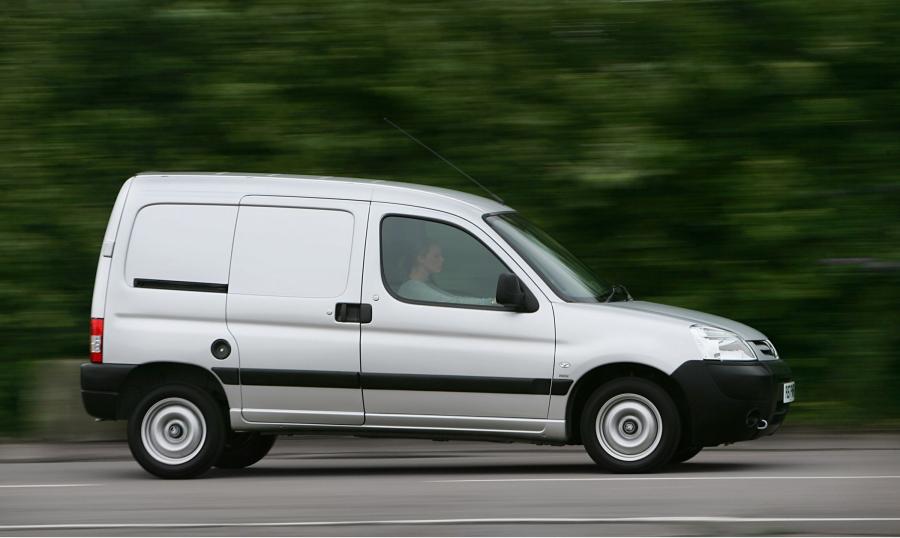  Peugeot Partner 2003 года  (фото 7 из 30)